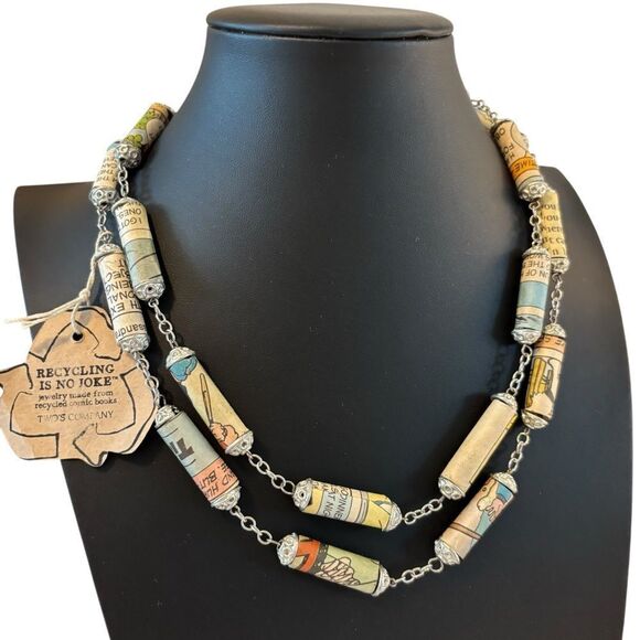 Awesome & Unique Paper Necklace made from Comic Books, - Picture 2 of 5